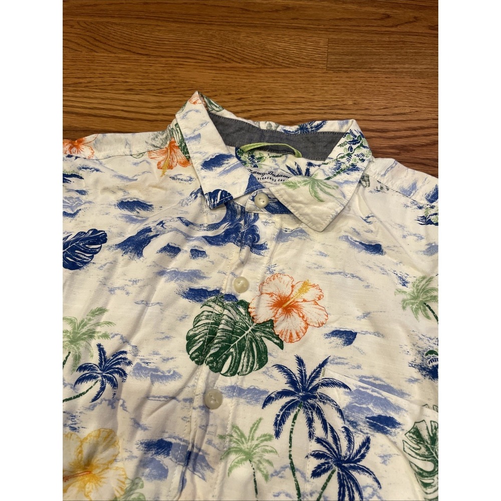 Tommy Bahama Mens Shirt XL White Tropical Palm Hibiscus Veracruz Cay Button Down